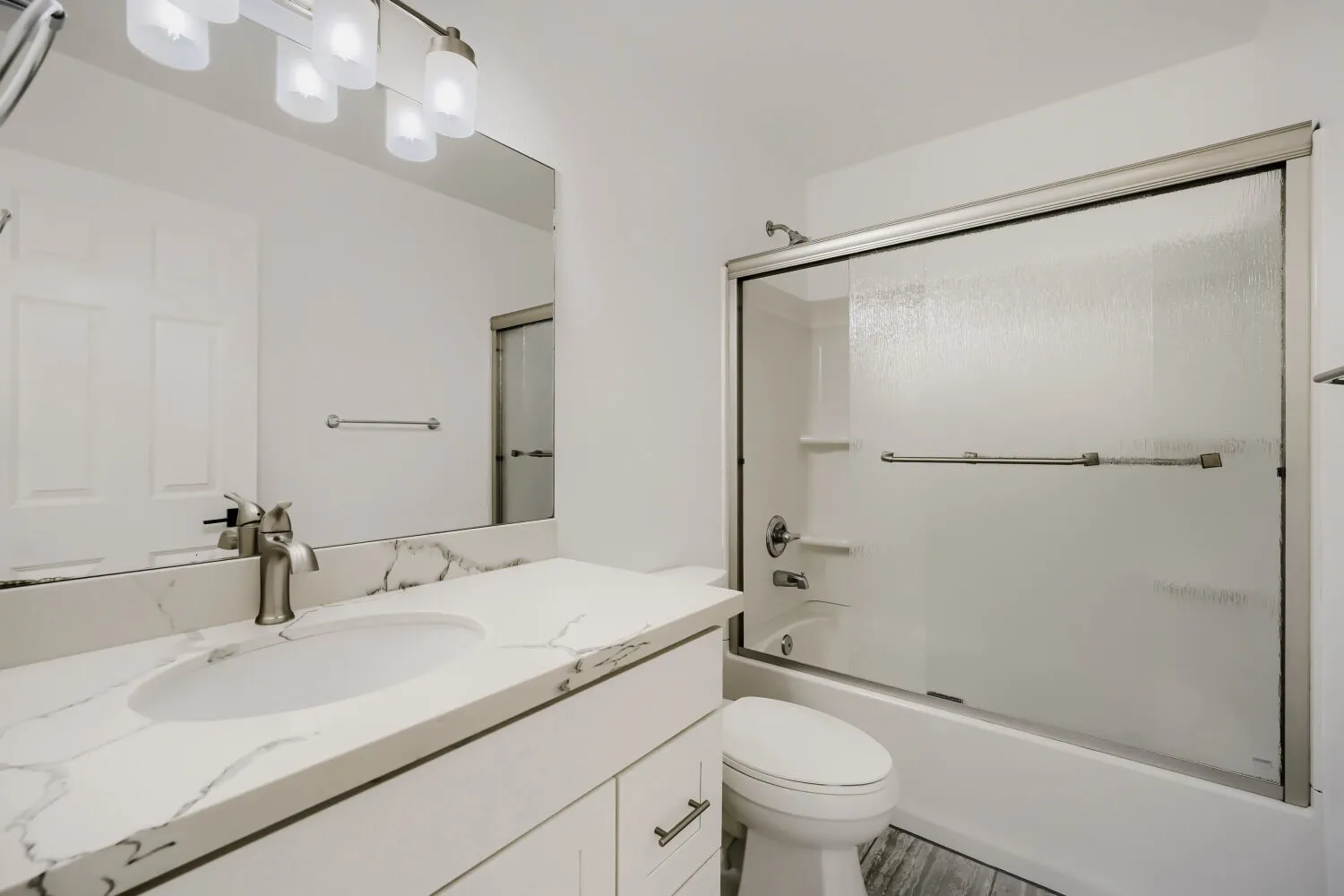 Second full bathroom upstairs
